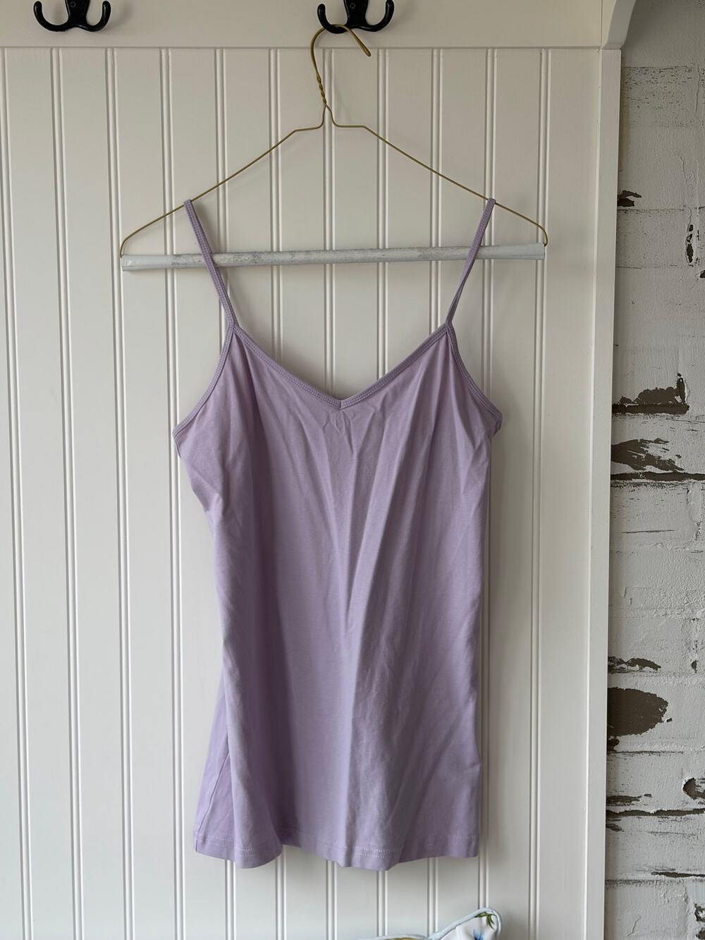 Forever 21 essentials lavender v neck spaghetti strap tank top size large